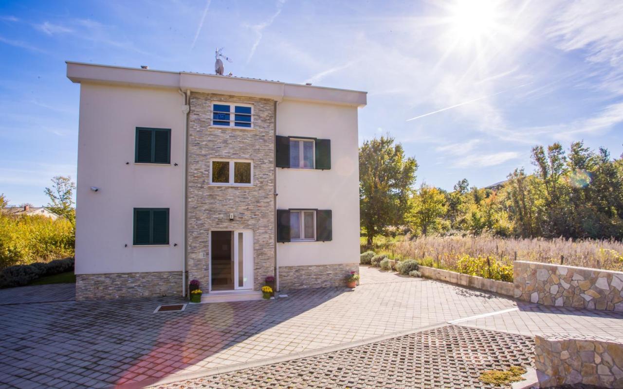 Apartments Lavanda Baška Eksteriør billede